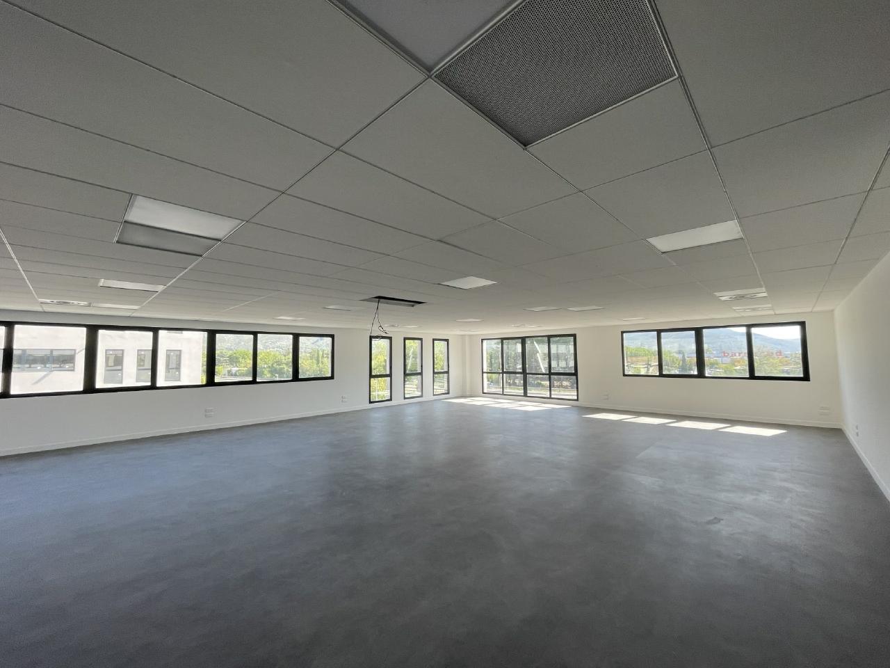 Bureau Aubagne 364m² Location bureau Aubagne Bouches-du-Rhône OLBUR2318207 3
